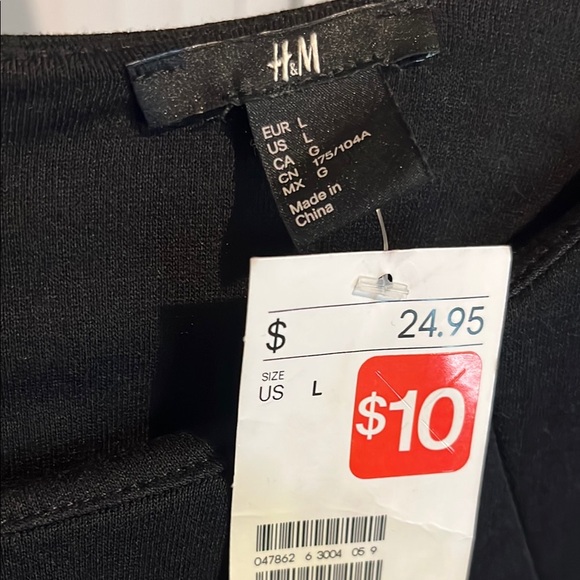 Elegant Black Dress - Picture 4 of 7